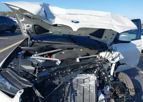 2025 BMW X5 Sdrive40I z USA, uszkodzony, nr VIN 5UX13EU09S9Z84720